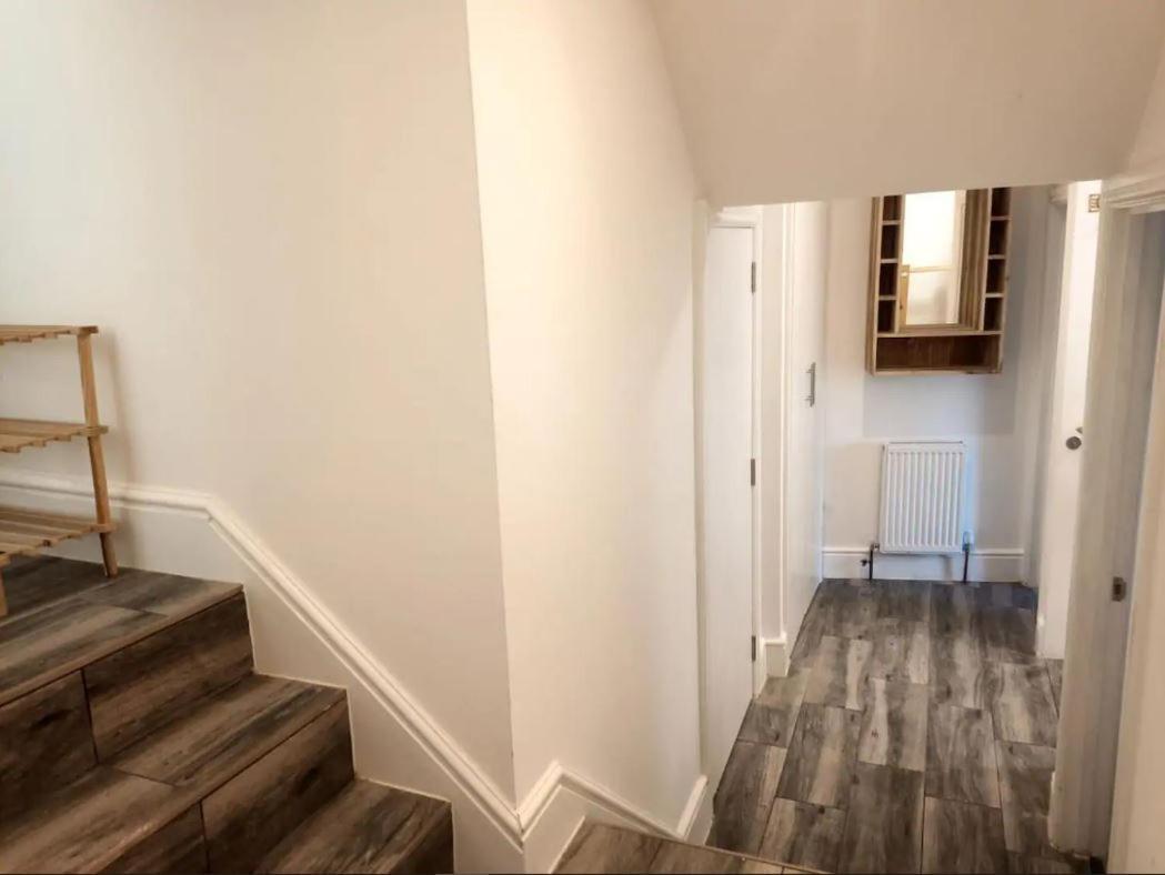 Stylish 2-Bed Flat, Quick Access To London Sights Apartment Exterior photo